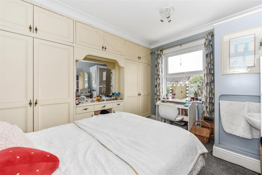 Bedroom 2.jpg