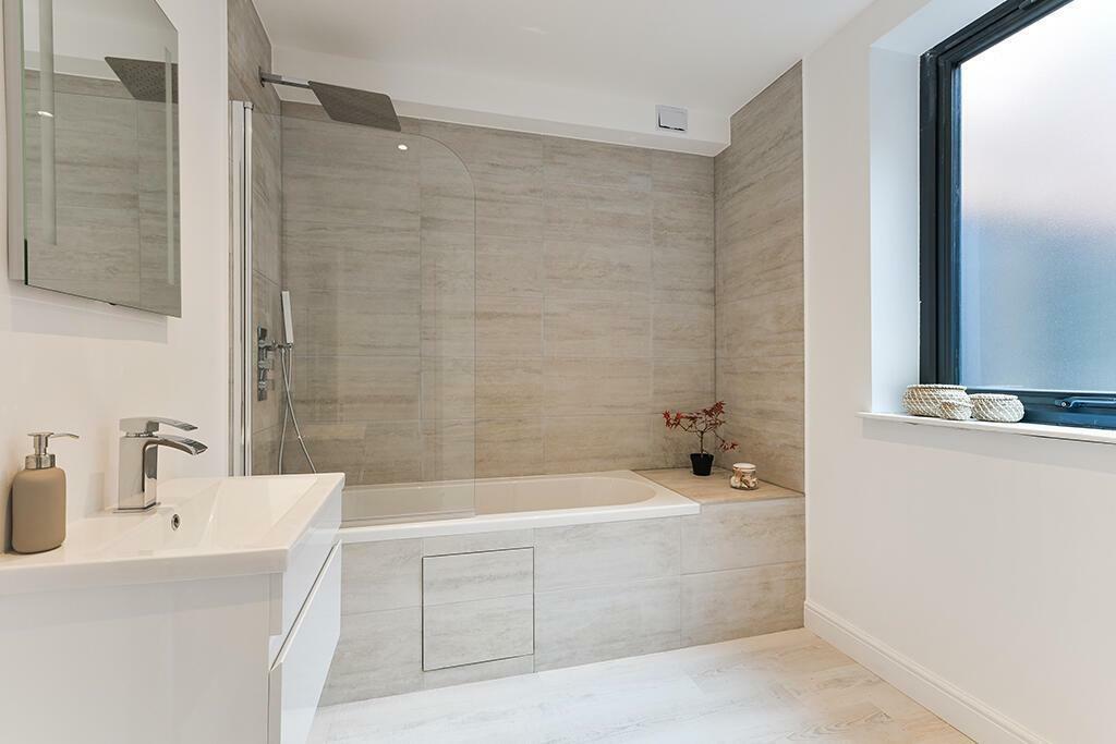 bathroom.jpeg