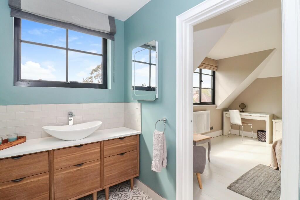 Ensuite bathroom