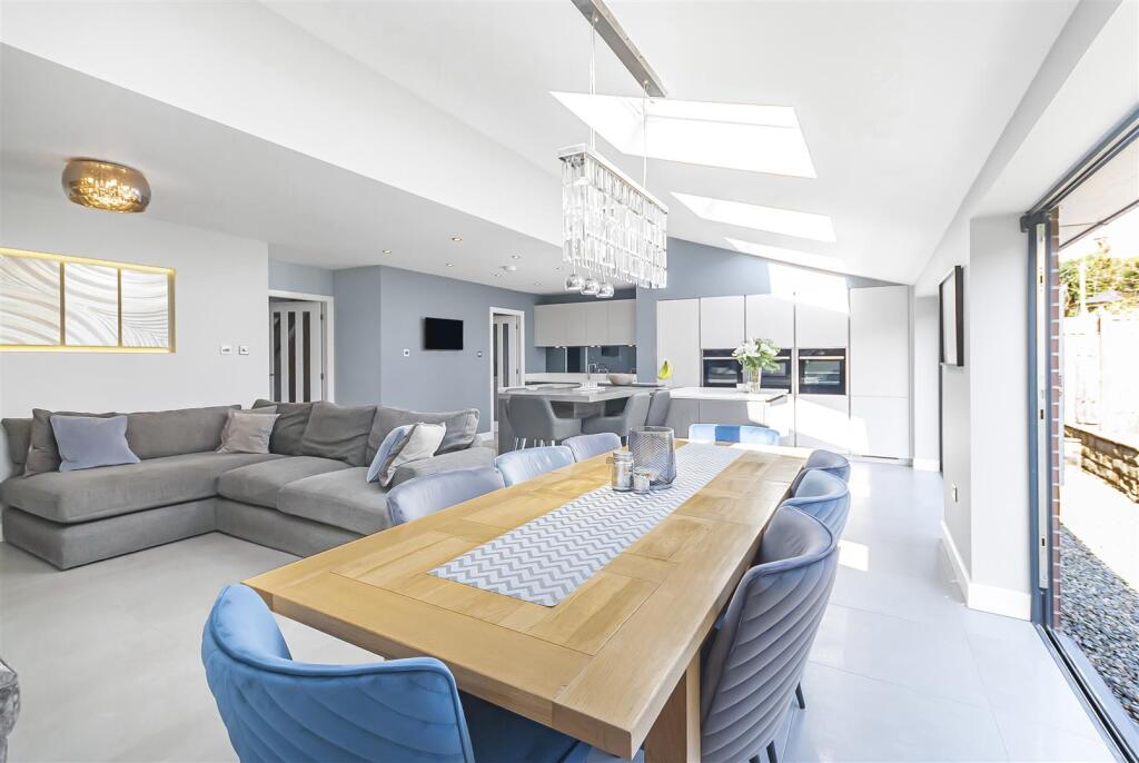 Kitchen Diner Lounge