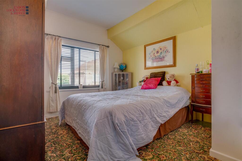 Bedroom 1.1.jpg