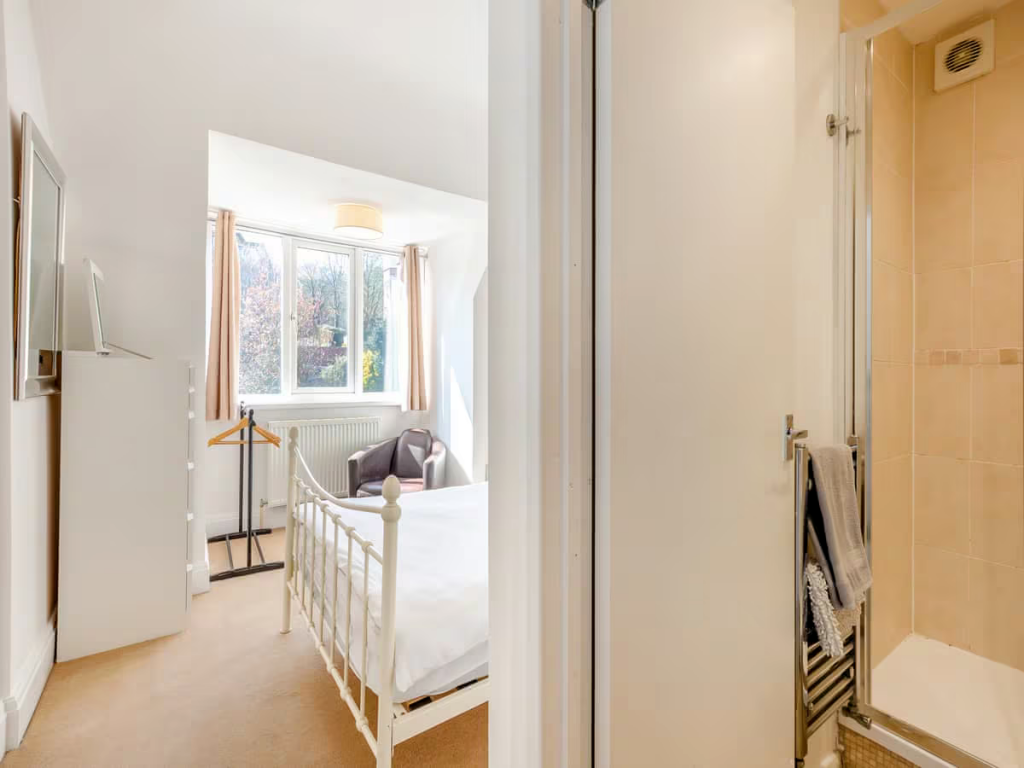 4ef4bc67-760d-4f76-a51a-6c2db3a54d0e