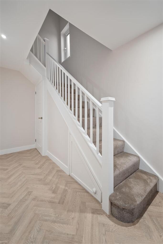 176 Nottingham Rd Burton Joyce Nottingham NG14 5BD