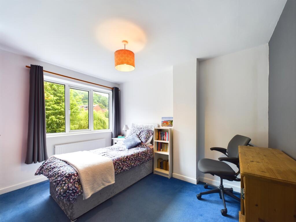 CAM02023G0-PR0054-STILL051