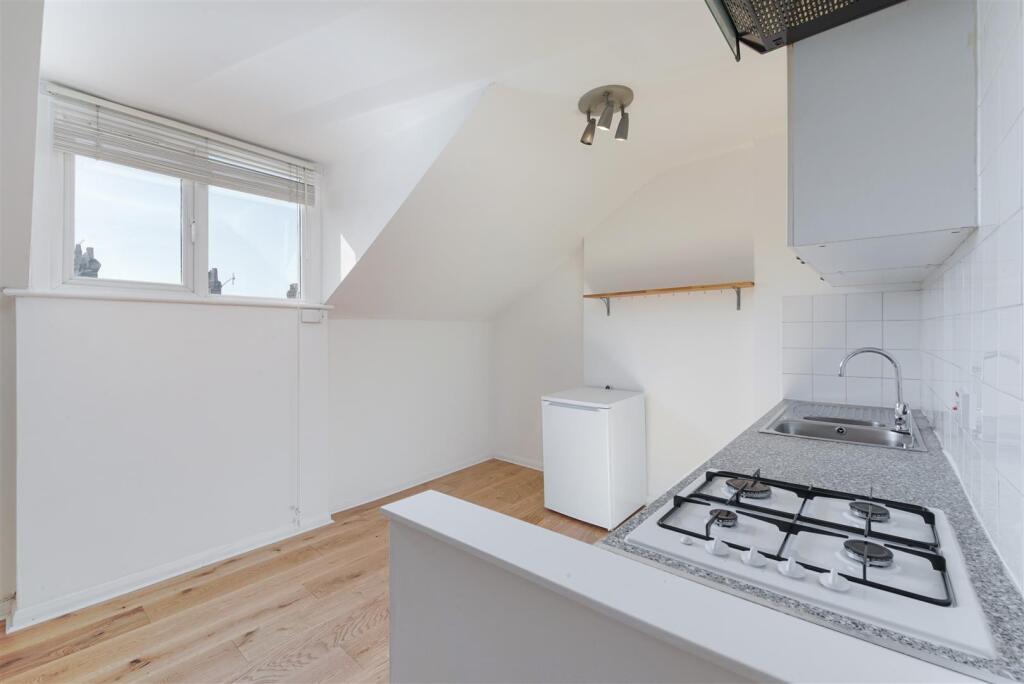 WOODSTOCK ROAD,  B--3.JPG