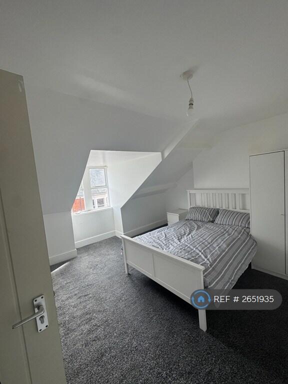 Room 5 (Available) 