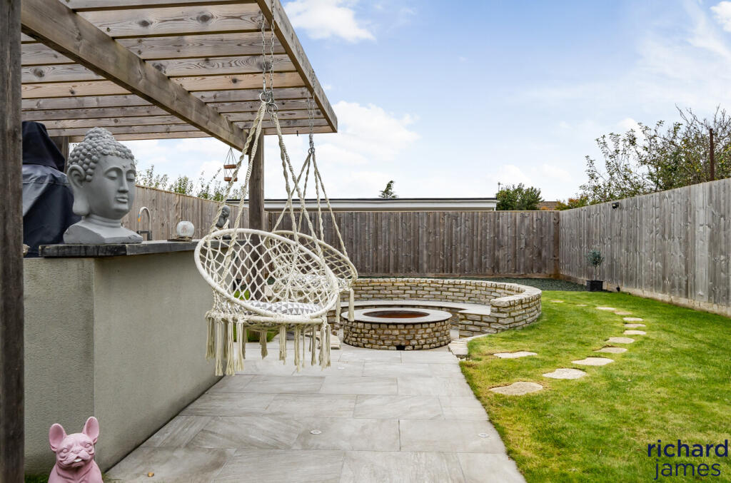 3a37a1a2-d9a2-497...