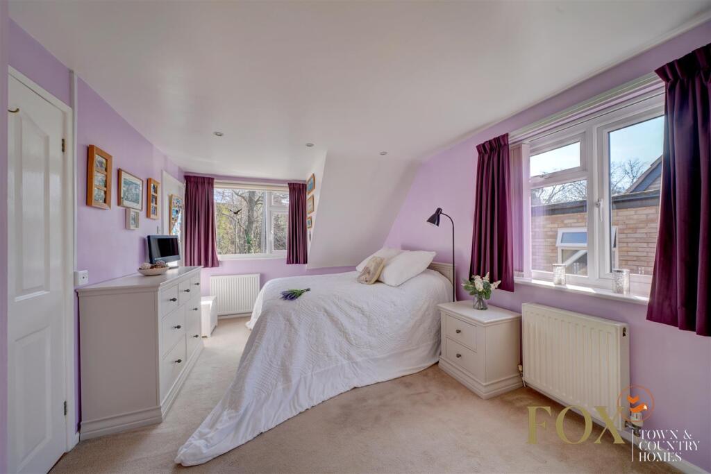 23 Old Road North (23).jpg