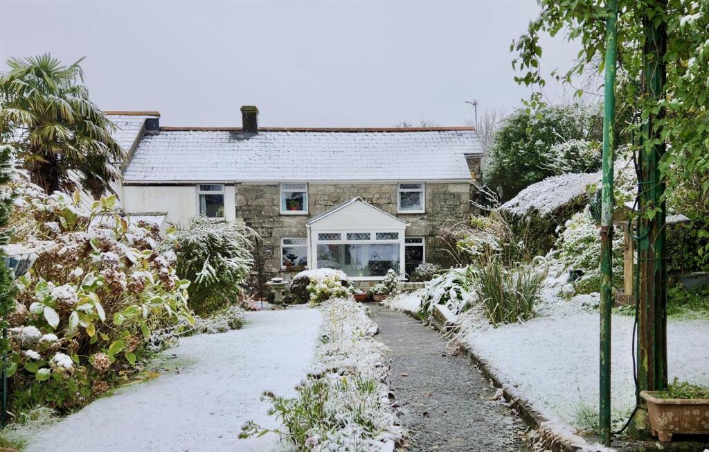 Cottage in Winter