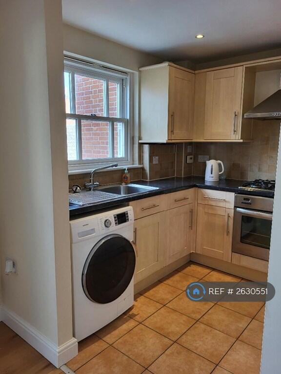 Kitchen With Washing Machine