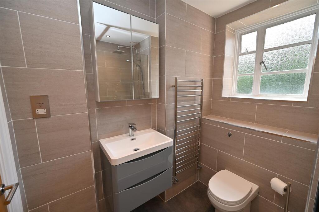 shower room2.JPG