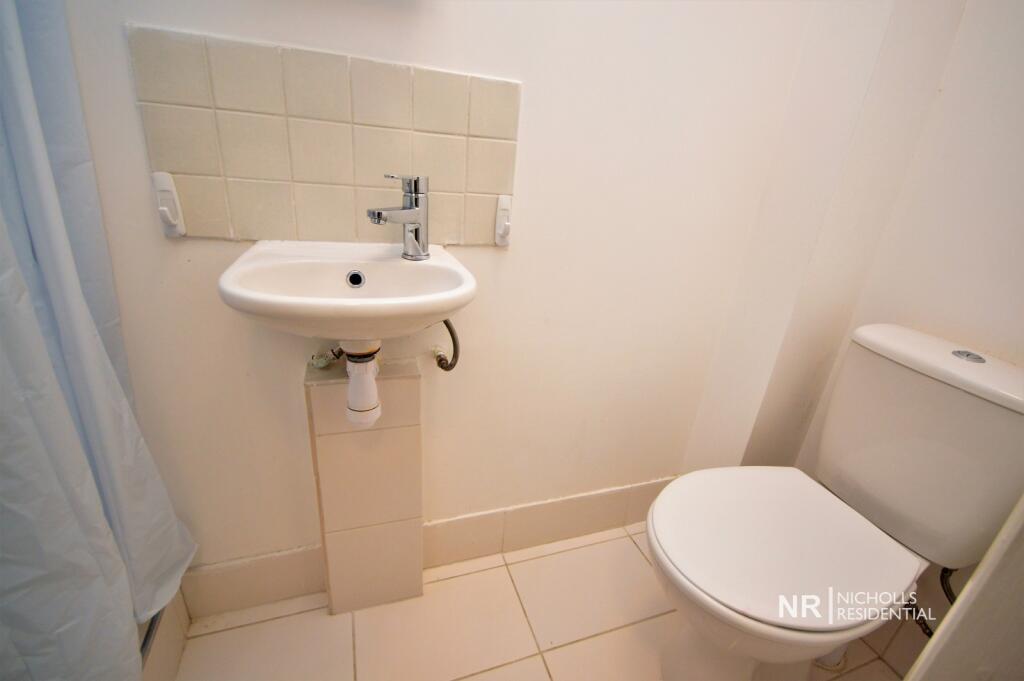 Shower Room Extra Photo