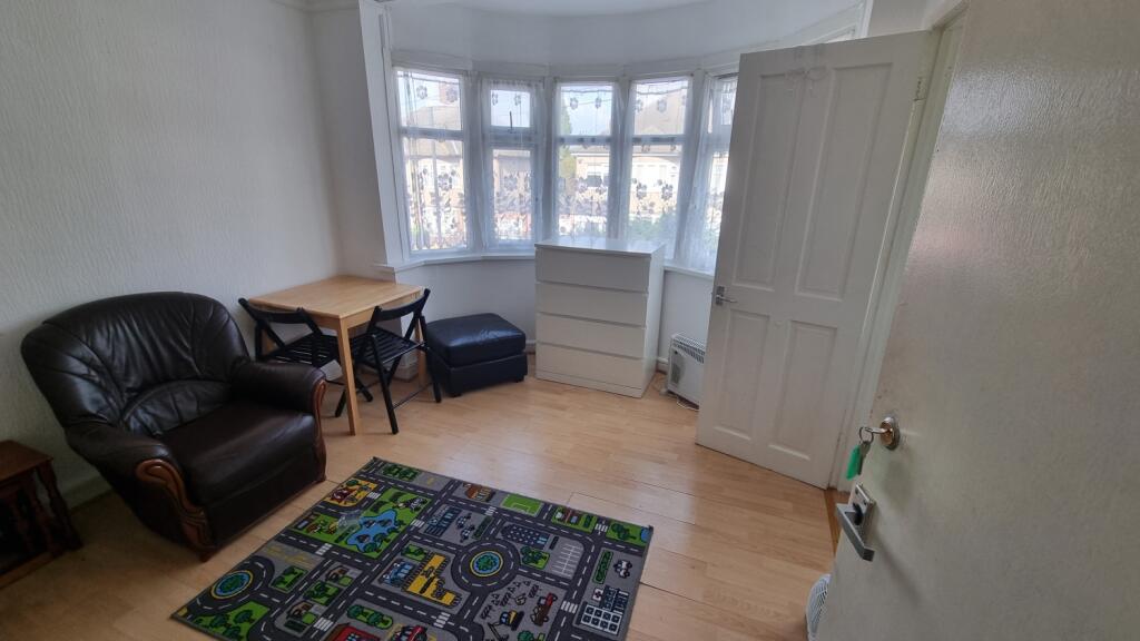 bedroom second