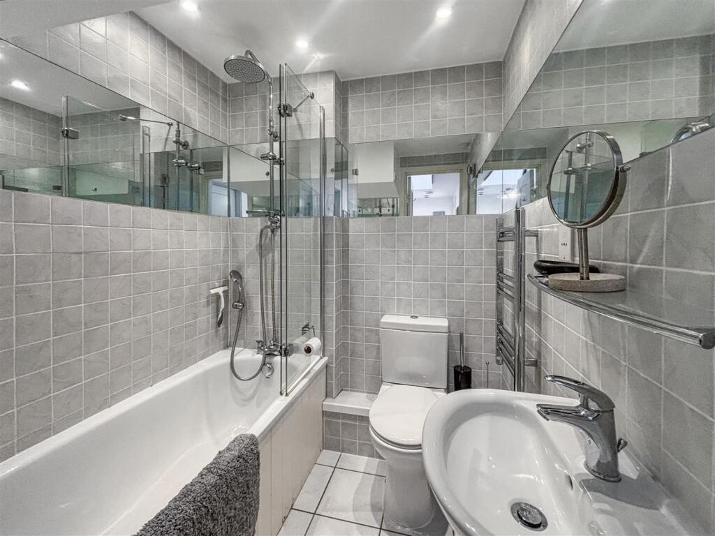 Bathroom.jpeg