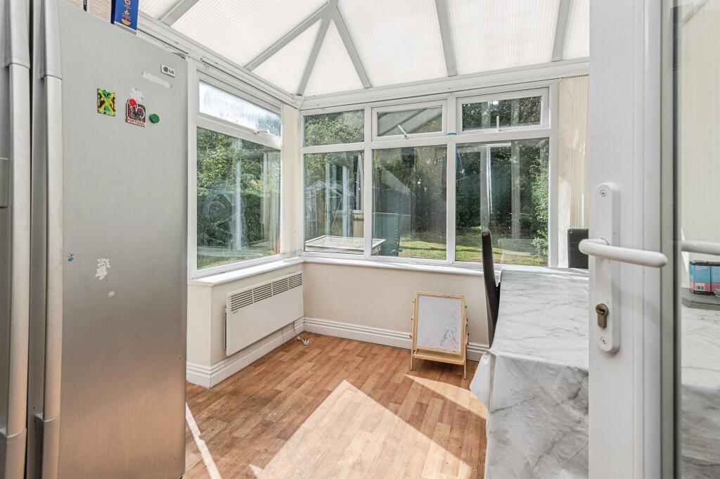 Conservatory/Dining Room