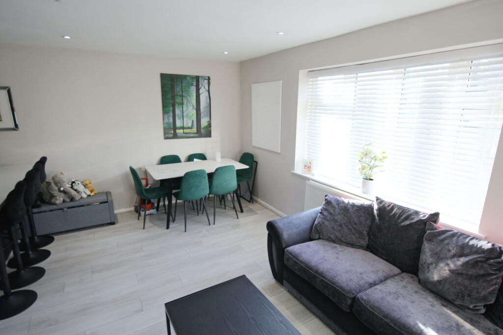 Lounge/Kitchen/Dining Room