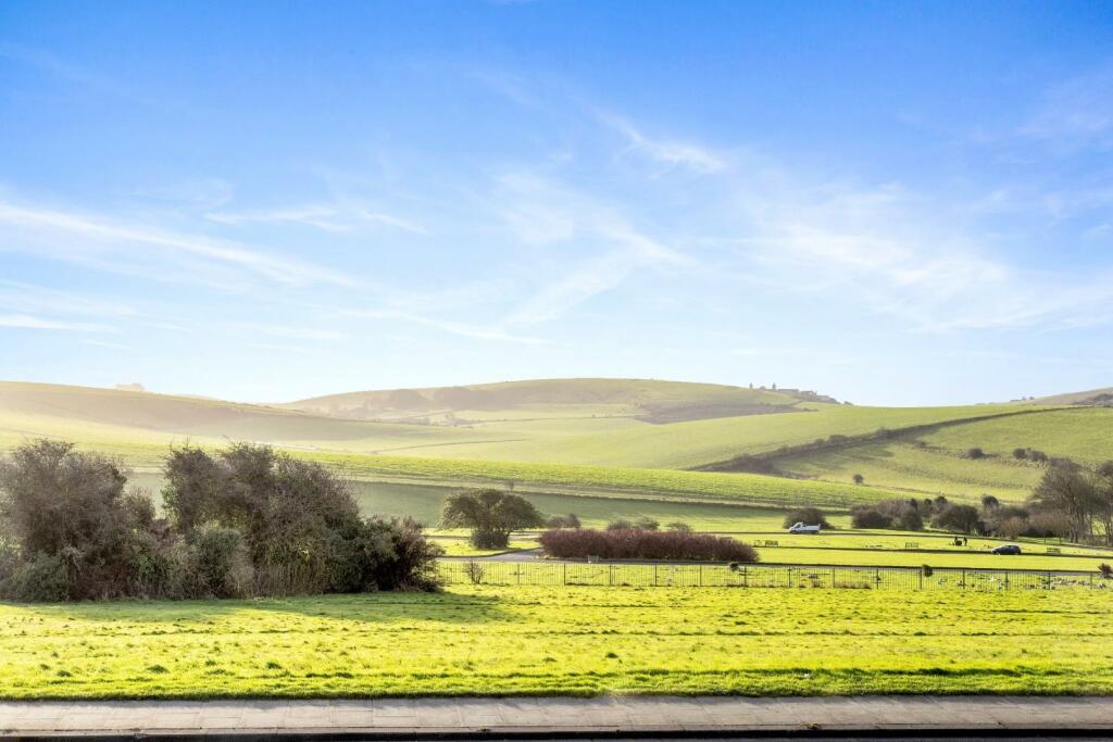 Warren Road, views.jpg