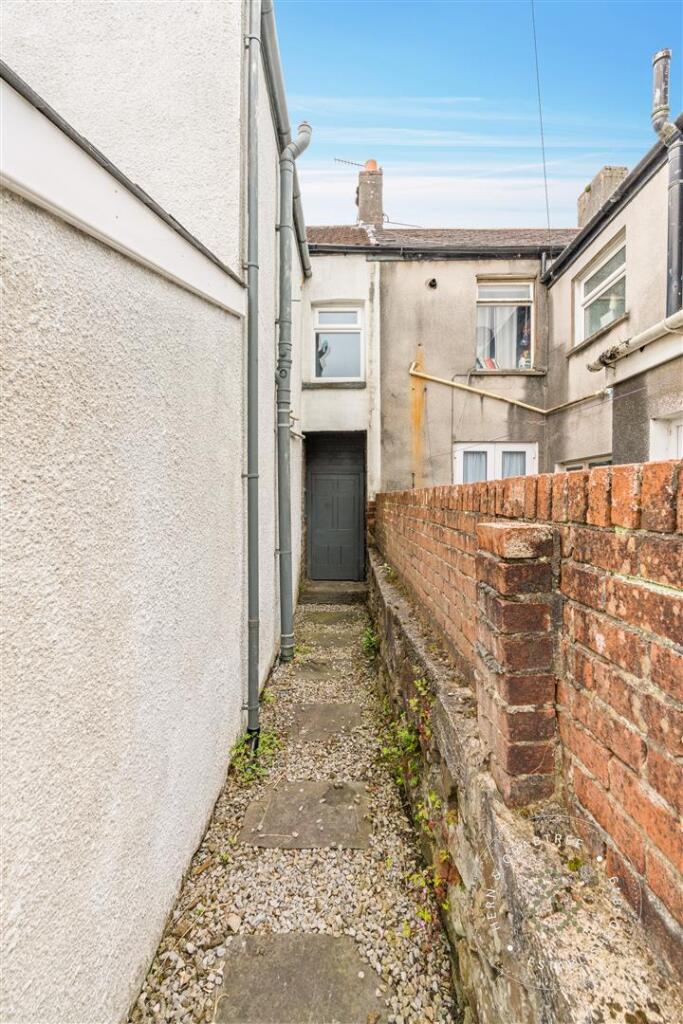 Anchor Street, Taffs Well (28).jpg