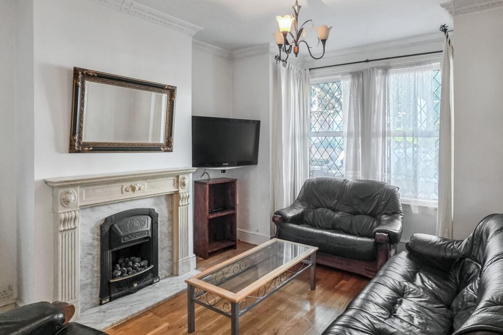 19 Ramsey Road, Acton, London W3 8AZ