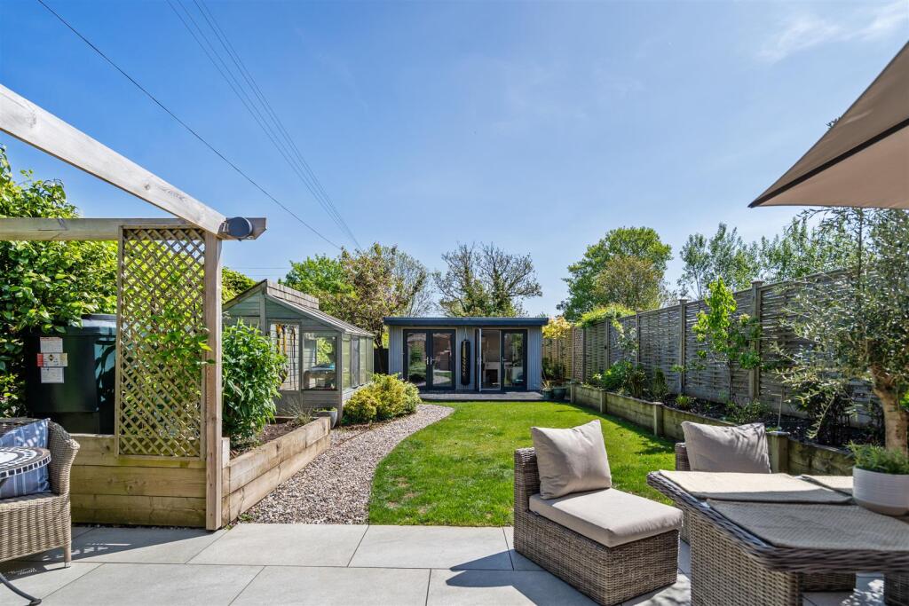 2 Canal Cottage_13.jpg