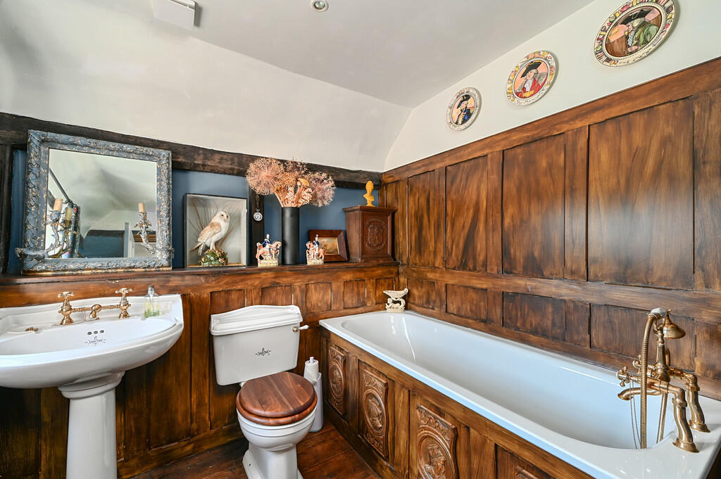 7 mermaid street ...