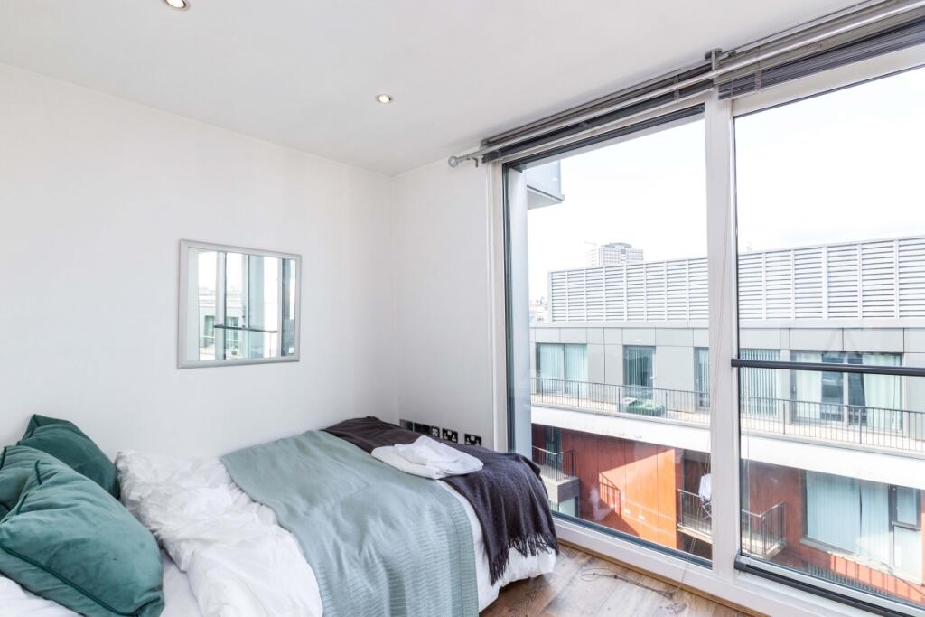 Picture 4