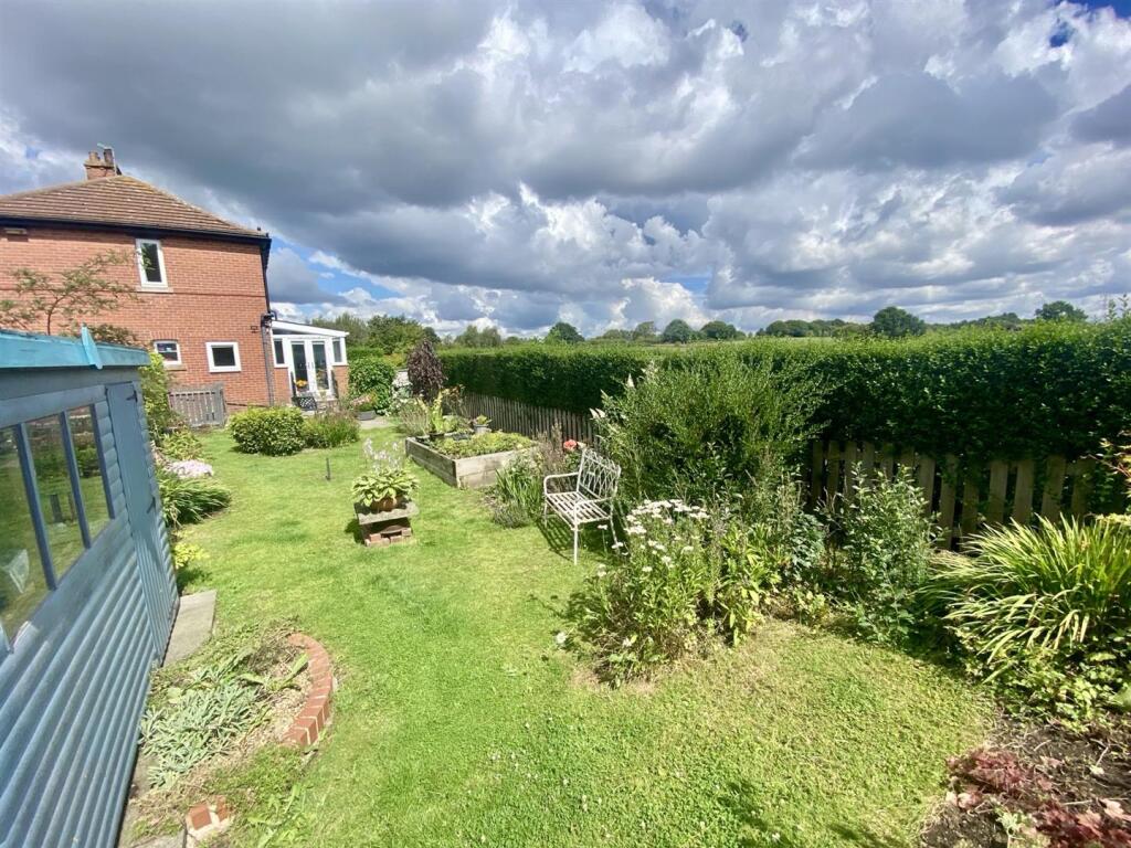 Bramleys Estate Agents - Scopsley Lane - Mirfield 