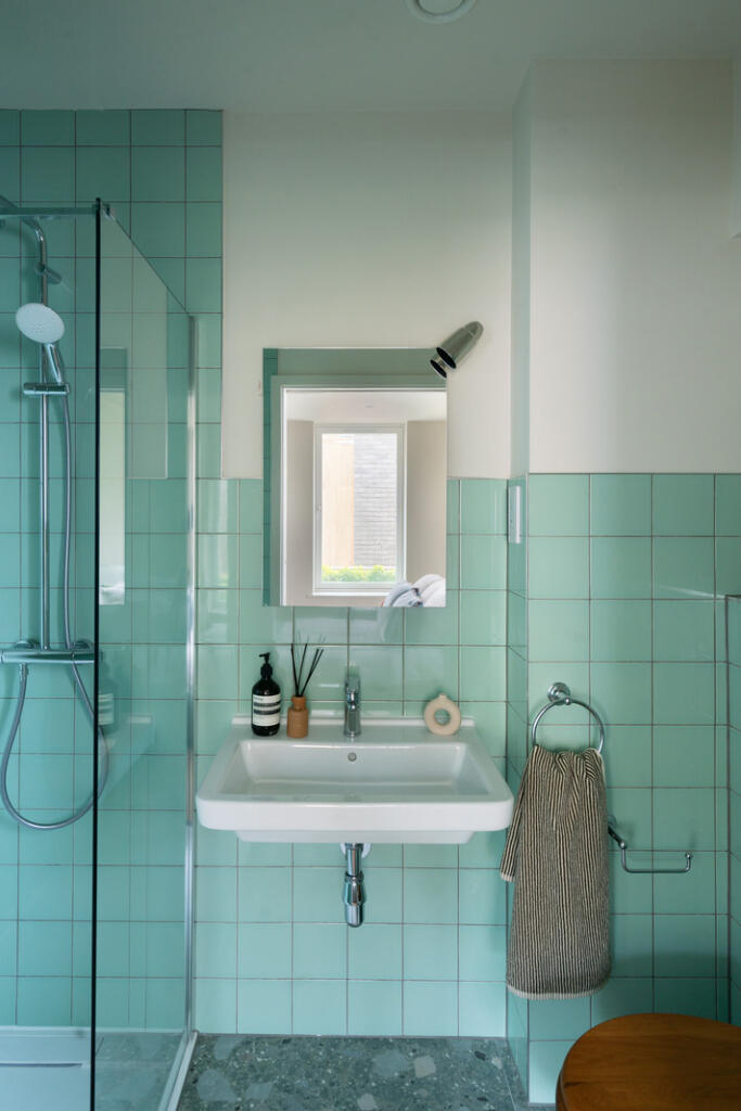 291106 - UNIT2-MANOR-PARK-SE13-027.jpg