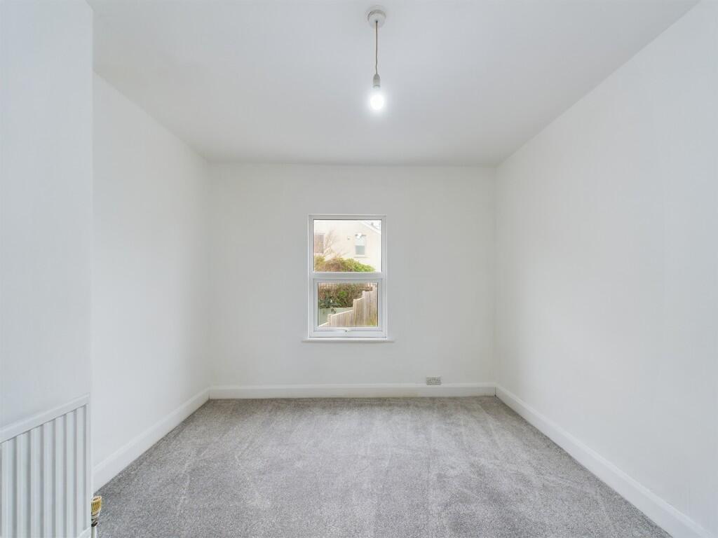 Bedroom 2.1