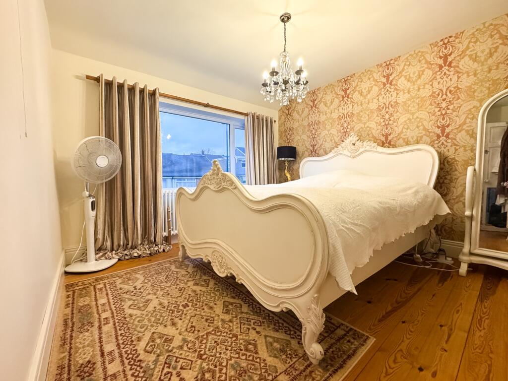 Chestnut Saltburn EweMove-2-2