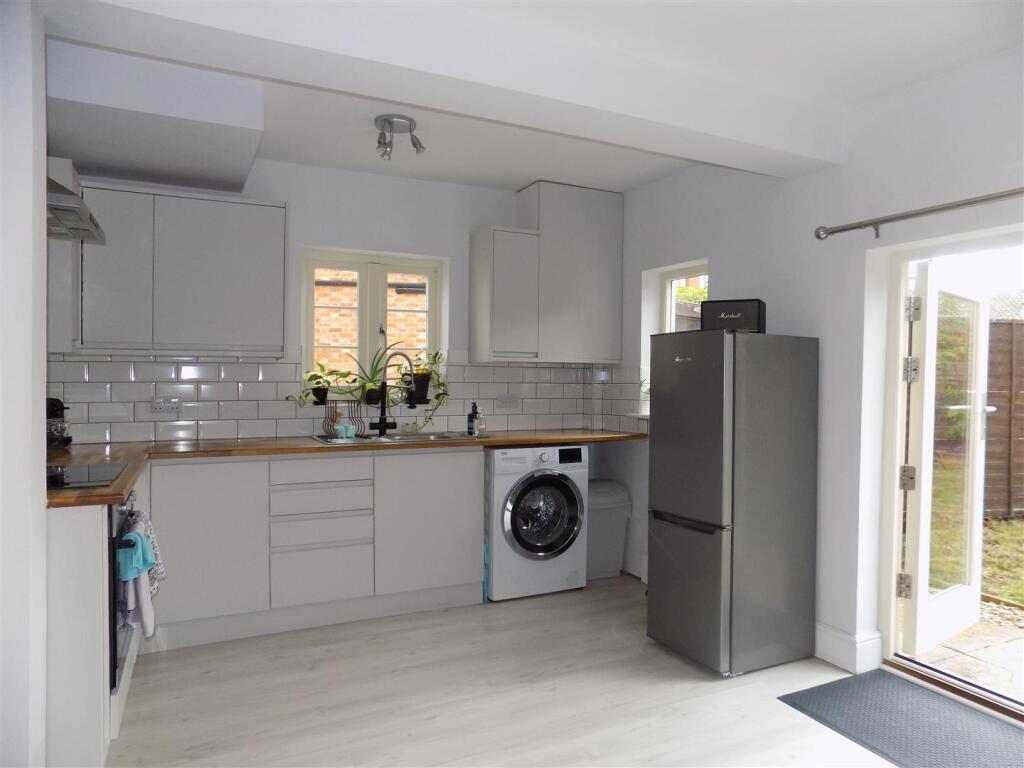 Mount Cottage - Kitchen.JPG