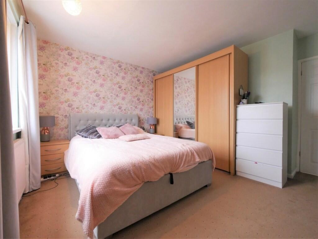 BEDROOM1 2