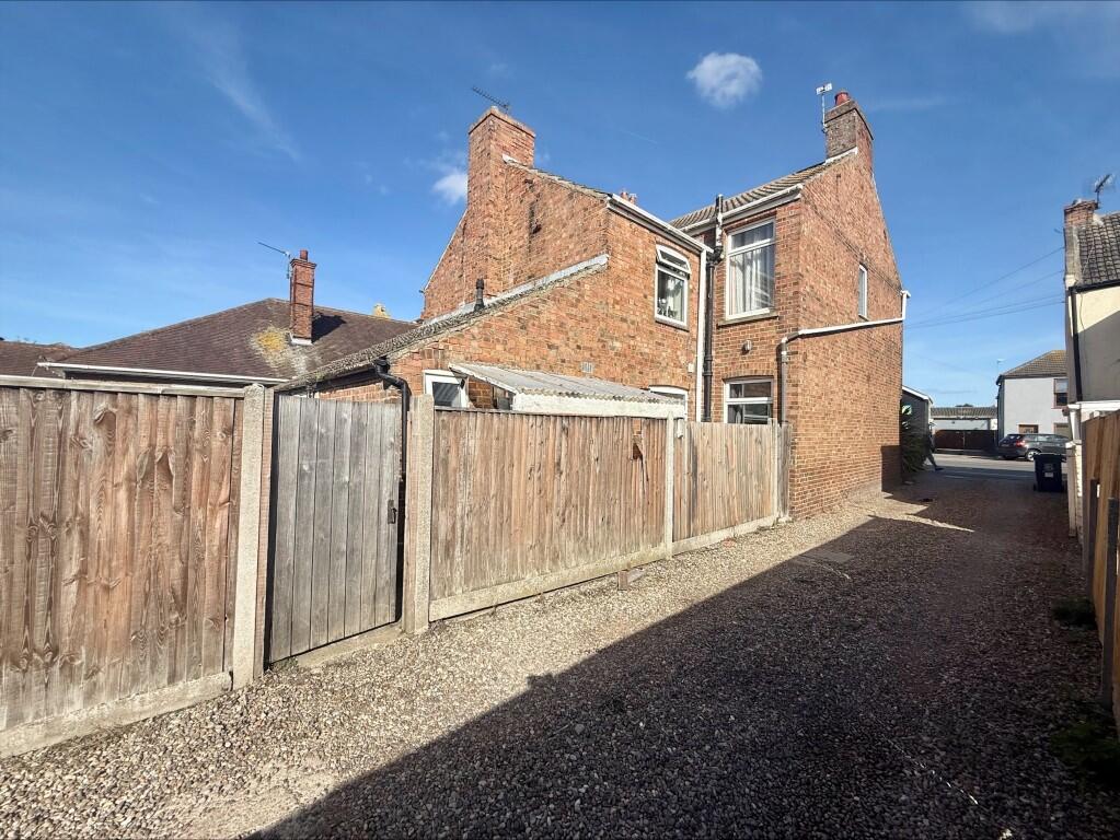 2  Medium  T202509251654.jpeg