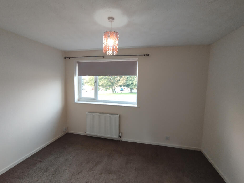 2nd bedroom