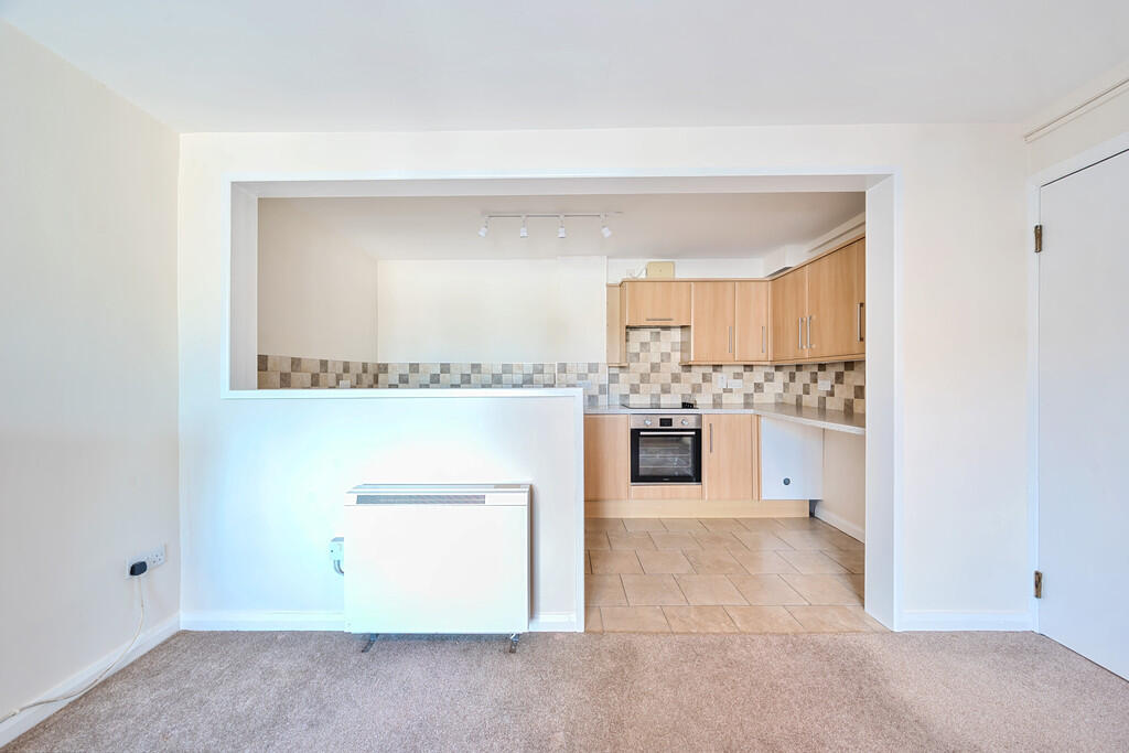 Living/Dining Roo...