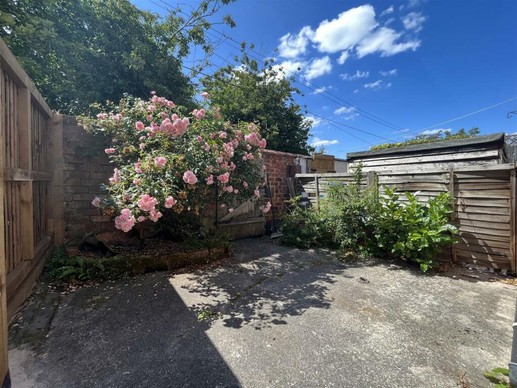 Courtyard Garden