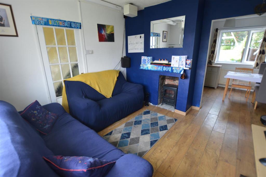 Lounge.JPG