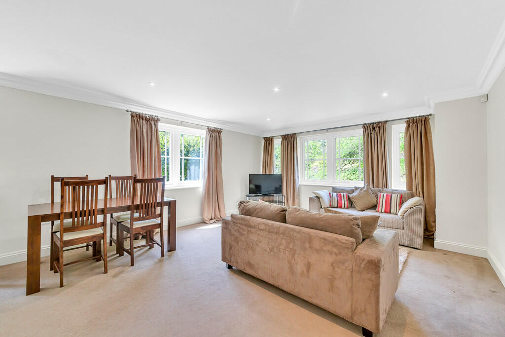 Cobham flat B-2