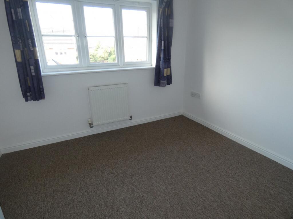 2nd bedroom