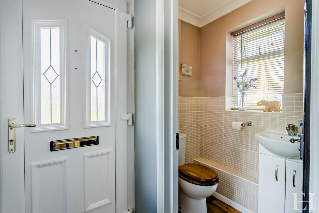 8646478-interiorW...