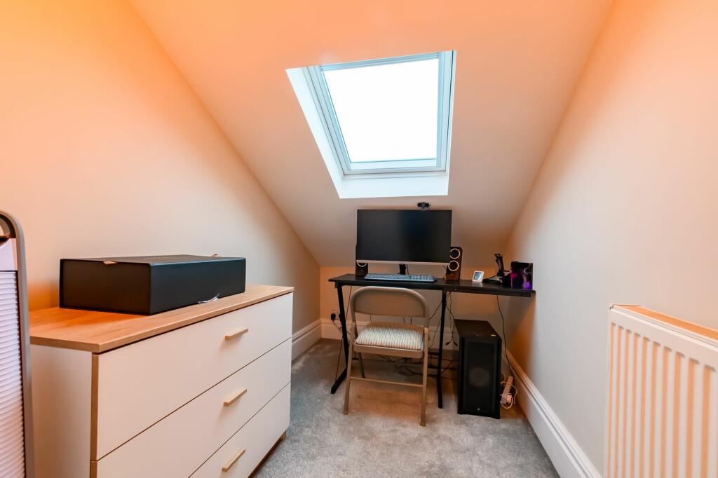 Master Bedroom Dressing Room/Office