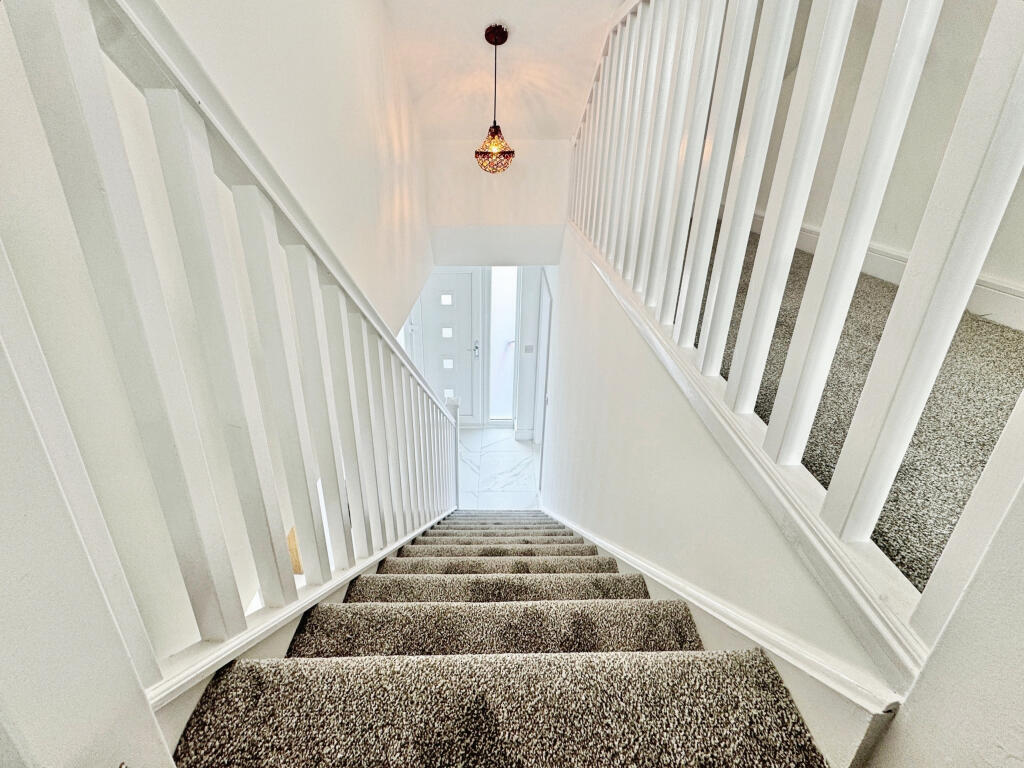 25 Keswick Close, Birstall