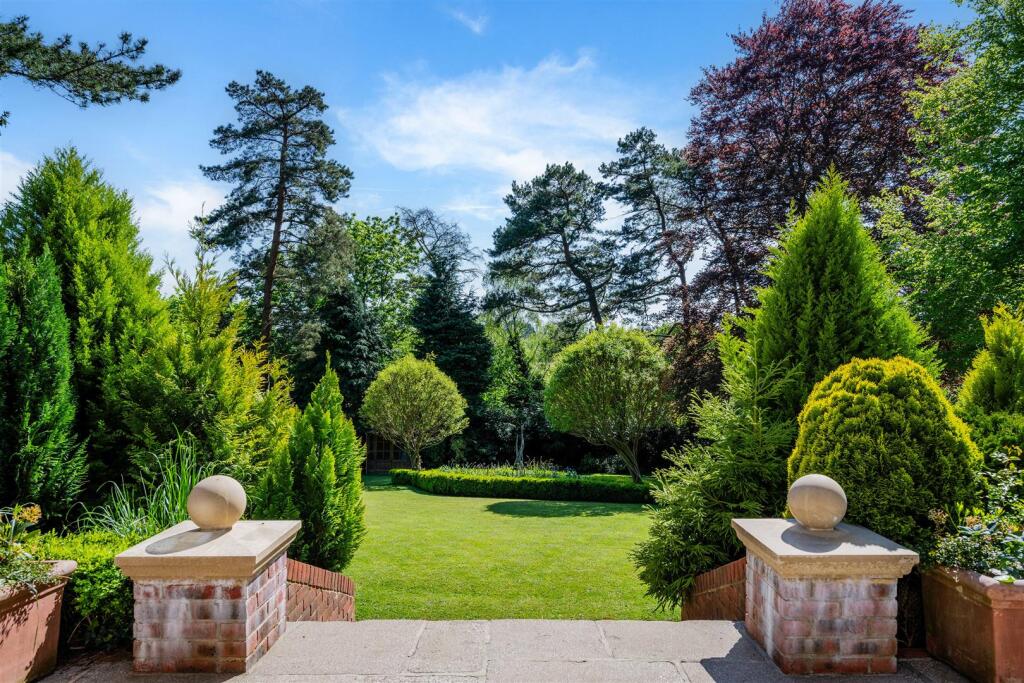 WHISTLER HOUSE EXTERNALS  (21).jpg