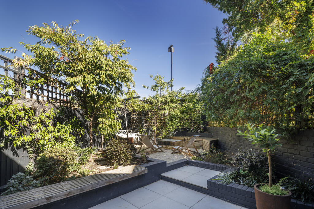 314258 - 13222-TalmaRd-London-JSouteyrat.jpg