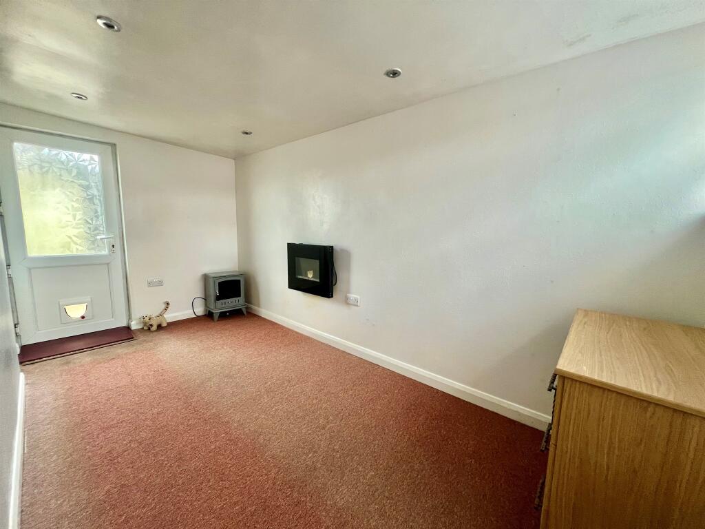 Dining Room/Utility
