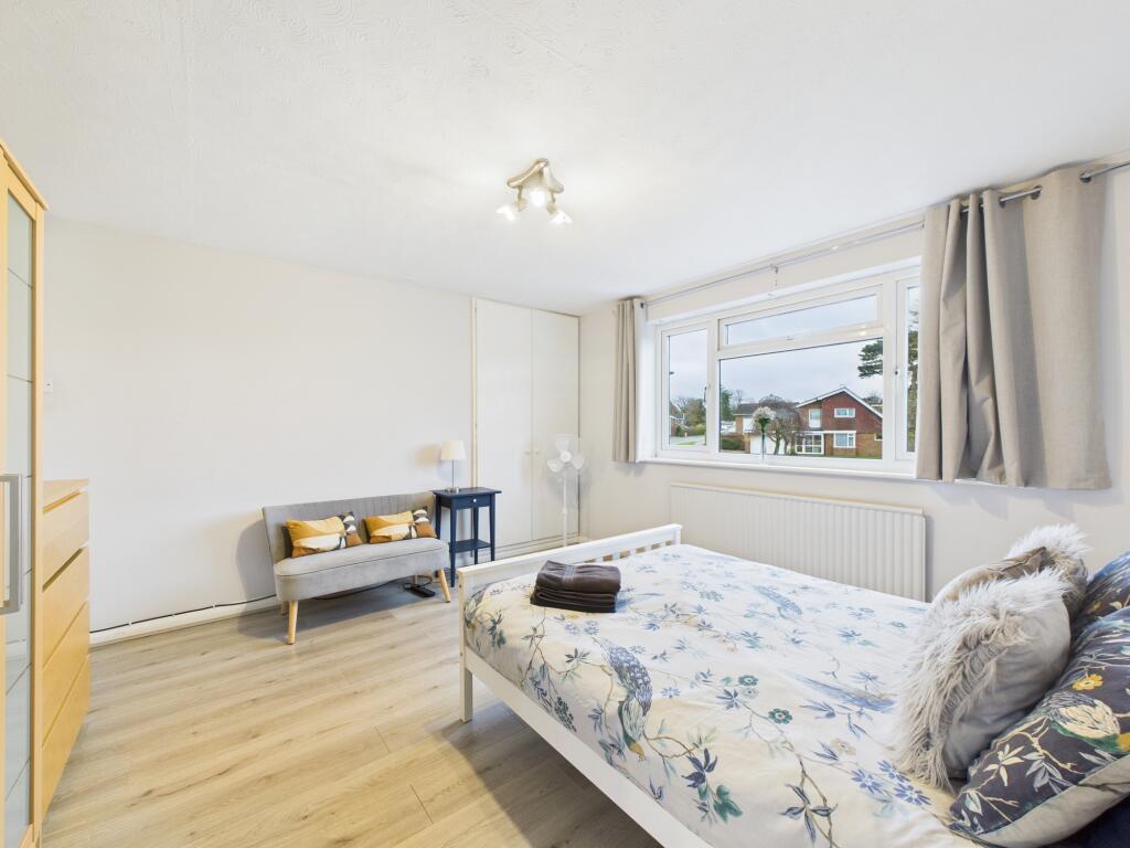 CAM04018G0-PR0400-STILL003