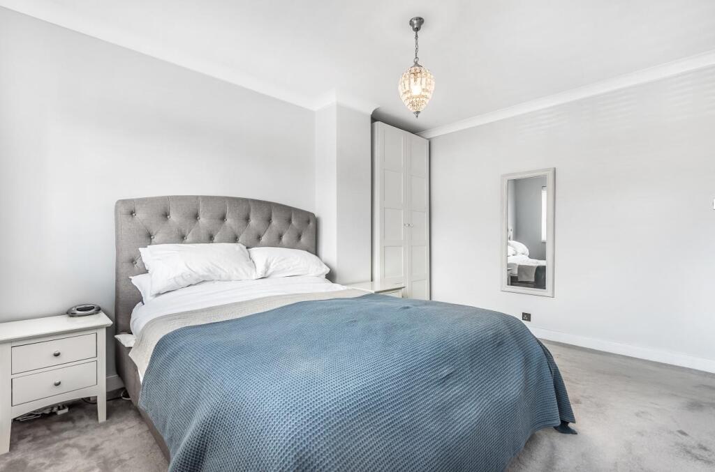 bed 1 alt.jpg