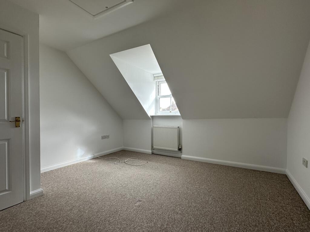 Bedroom 1.JPG