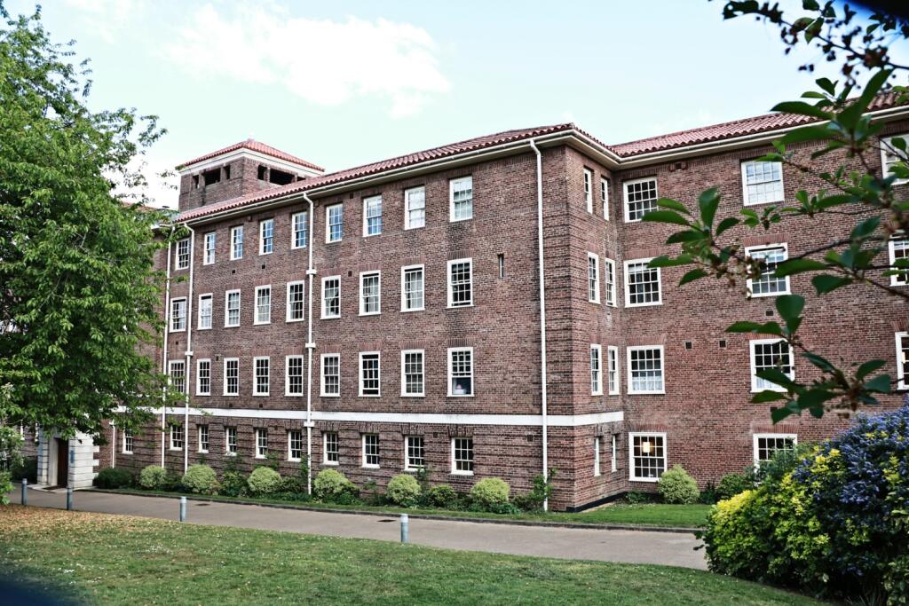 D401 Sir Giles Gilbert Scott Building - Exterior -