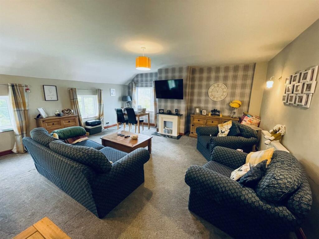 Annex - lounge.jpg